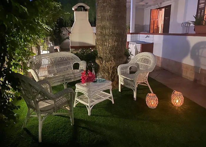 Glicine A Pochi Passi Dal Mare E Dal Centro Сasa de vacaciones